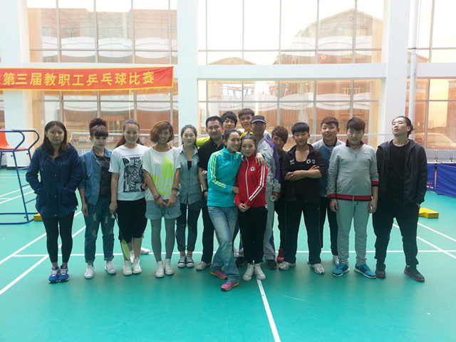 艺术系开展学生羽毛球比赛活动