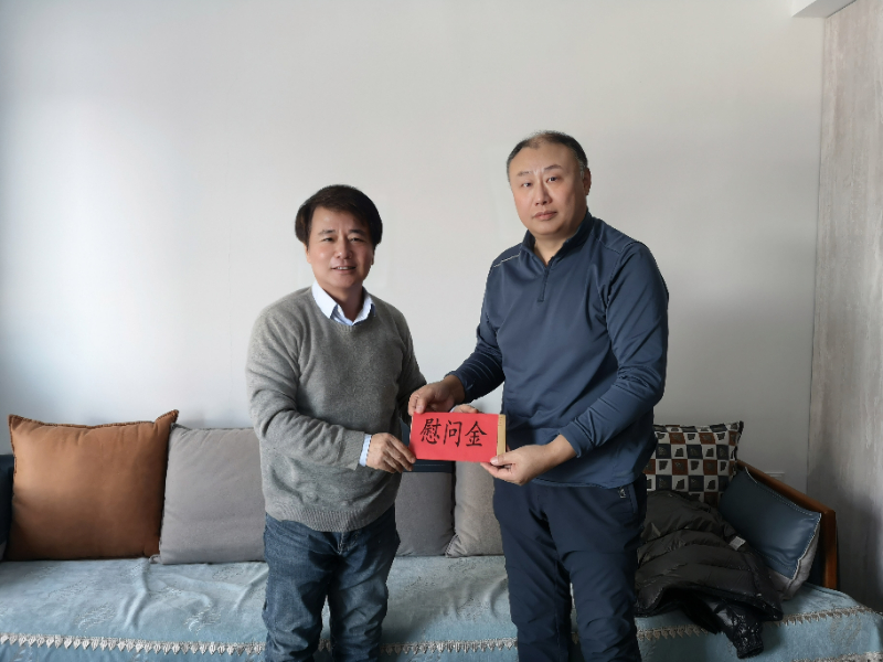 李书记.jpg 李书记.jpg